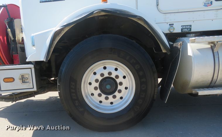 image for item DM7463 2011 Kenworth T800  sewer jetter truck