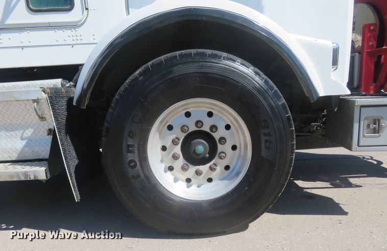 image for item DM7463 2011 Kenworth T800  sewer jetter truck