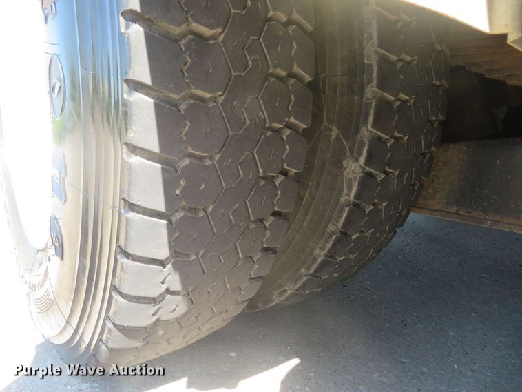 image for item DM7463 2011 Kenworth T800  sewer jetter truck