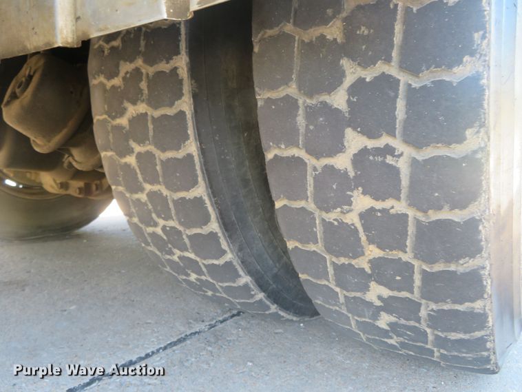 image for item DM7463 2011 Kenworth T800  sewer jetter truck