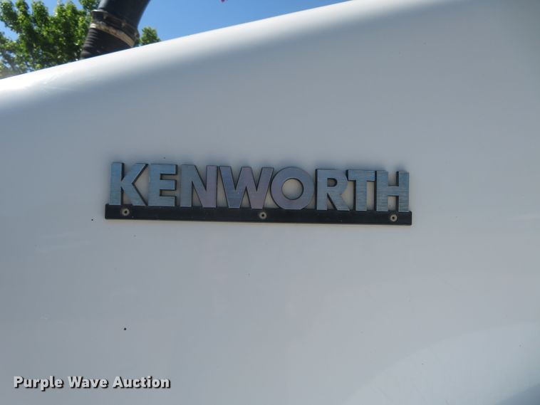 image for item DM7463 2011 Kenworth T800  sewer jetter truck