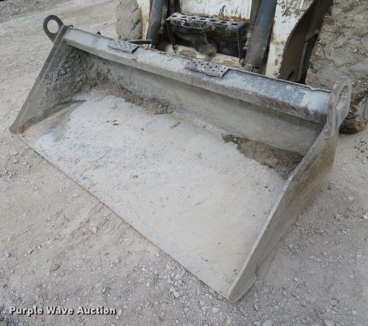 image for item DM7475 2015 Bobcat S570  skid steer loader