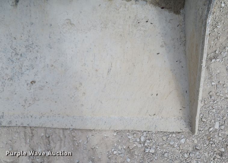 image for item DM7475 2015 Bobcat S570  skid steer loader