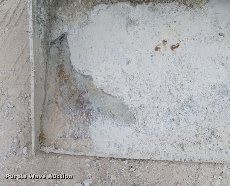 image for item DM7475 2015 Bobcat S570  skid steer loader