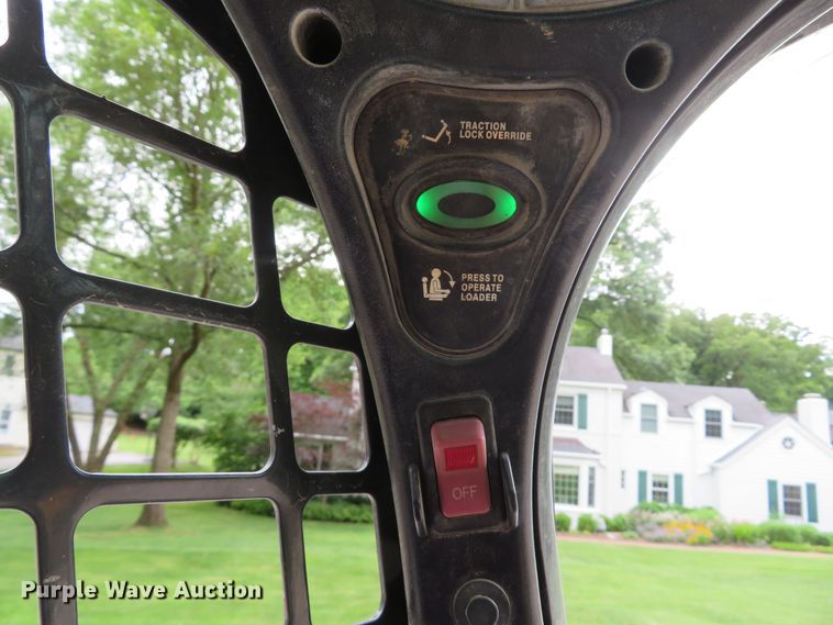 image for item DM7475 2015 Bobcat S570  skid steer loader