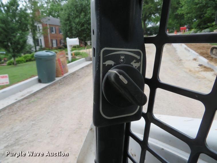 image for item DM7475 2015 Bobcat S570  skid steer loader