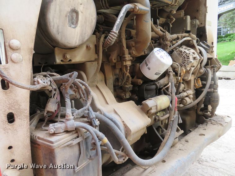 image for item DM7475 2015 Bobcat S570  skid steer loader