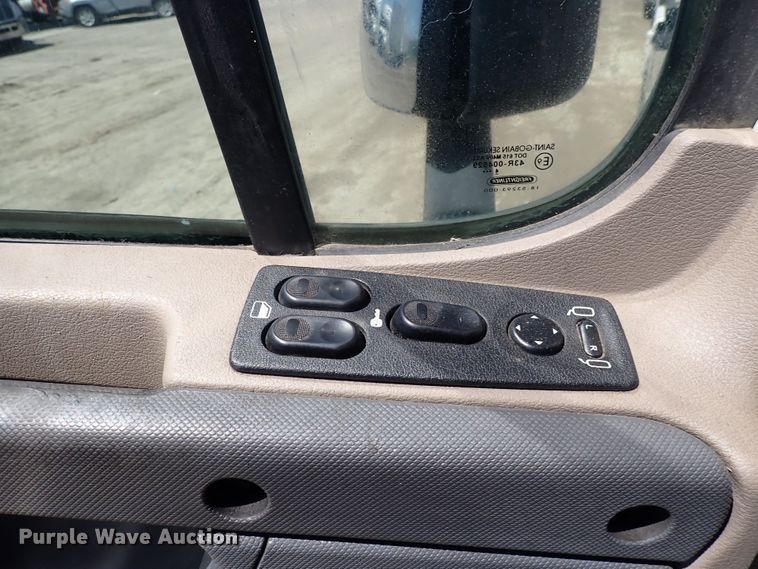 image for item DI1979 2015 Freightliner Cascadia  semi truck