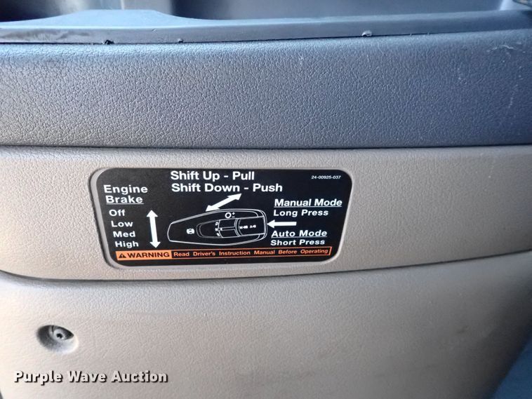 image for item DI1979 2015 Freightliner Cascadia  semi truck