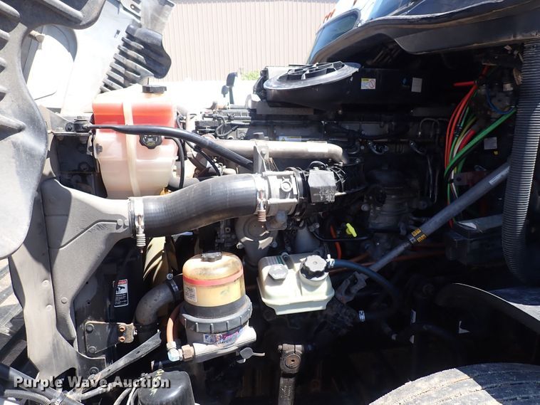 image for item DI1979 2015 Freightliner Cascadia  semi truck