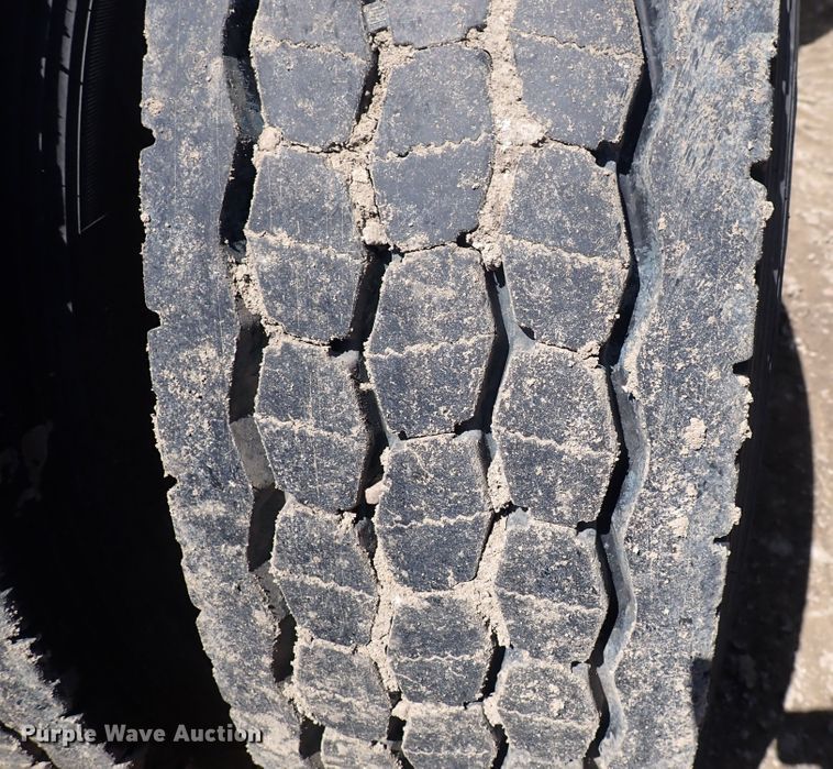 image for item DI1979 2015 Freightliner Cascadia  semi truck