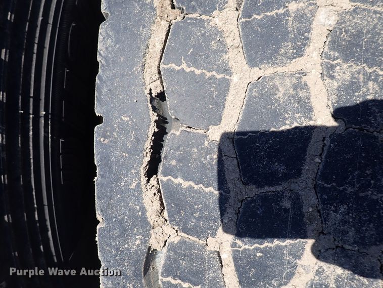 image for item DI1979 2015 Freightliner Cascadia  semi truck