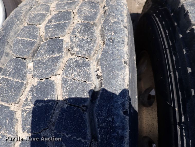 image for item DI1979 2015 Freightliner Cascadia  semi truck