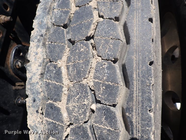 image for item DI1979 2015 Freightliner Cascadia  semi truck