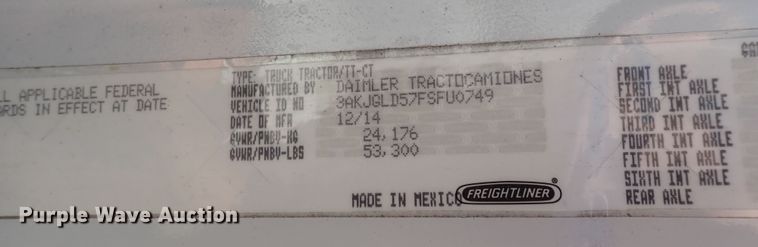 image for item DI1979 2015 Freightliner Cascadia  semi truck