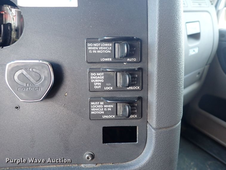 image for item DI1980 2014 Freightliner Cascadia  semi truck