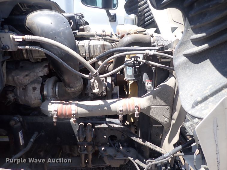 image for item DI1980 2014 Freightliner Cascadia  semi truck