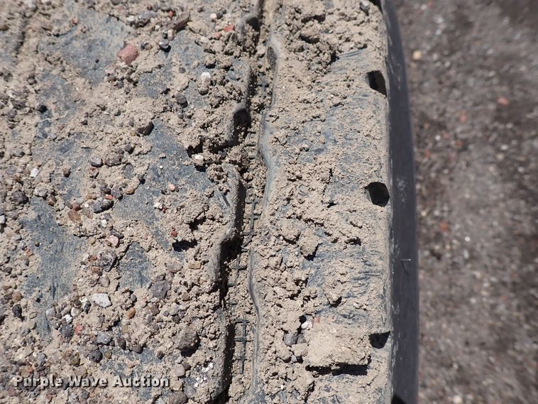 image for item DI1980 2014 Freightliner Cascadia  semi truck