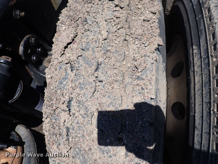 image for item DI1980 2014 Freightliner Cascadia  semi truck