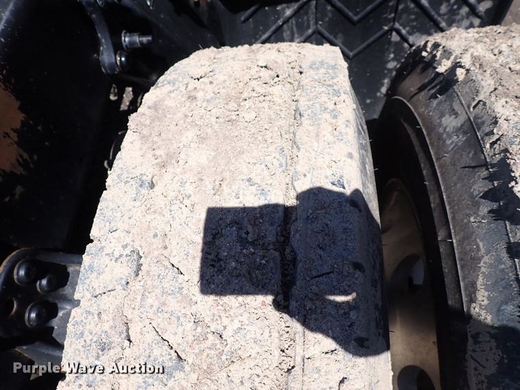 image for item DI1980 2014 Freightliner Cascadia  semi truck