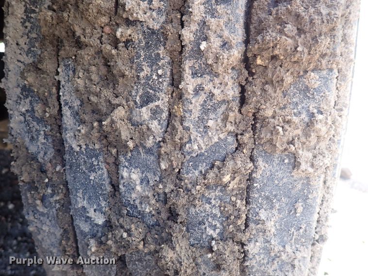 image for item DI1980 2014 Freightliner Cascadia  semi truck