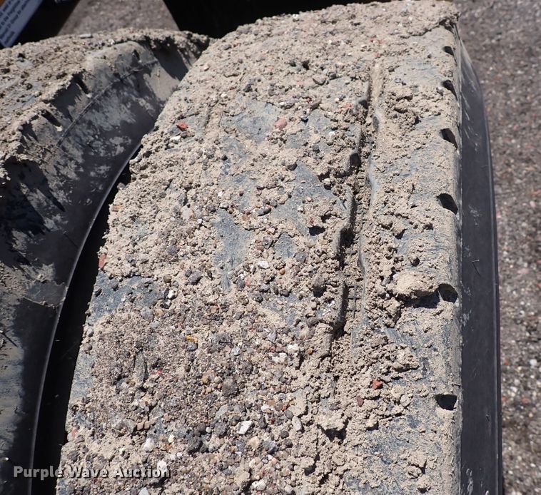 image for item DI1980 2014 Freightliner Cascadia  semi truck