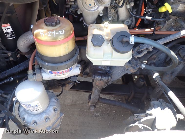 image for item DI1981 2015 Freightliner Cascadia  semi truck