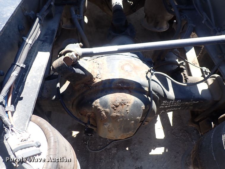 image for item DI1981 2015 Freightliner Cascadia  semi truck