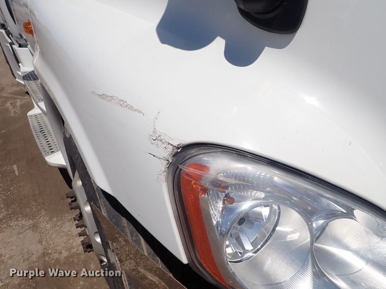 image for item DI1981 2015 Freightliner Cascadia  semi truck