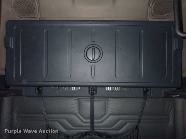 image for item DI1982 2015 Freightliner Cascadia  semi truck