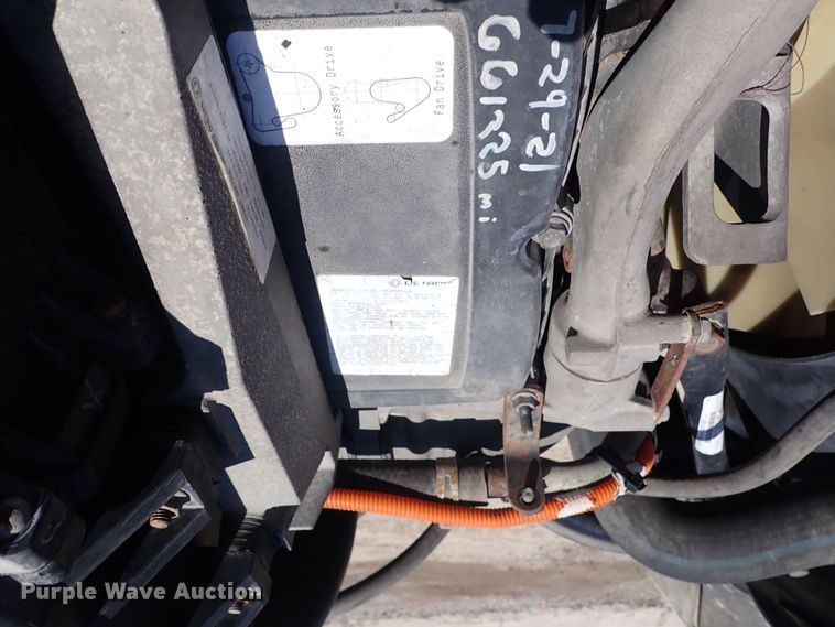 image for item DI1982 2015 Freightliner Cascadia  semi truck