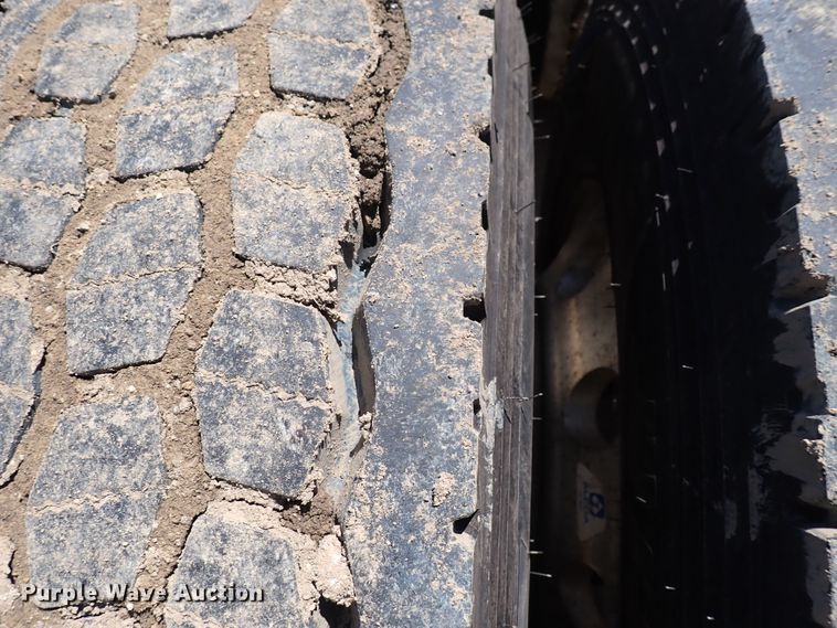 image for item DI1982 2015 Freightliner Cascadia  semi truck