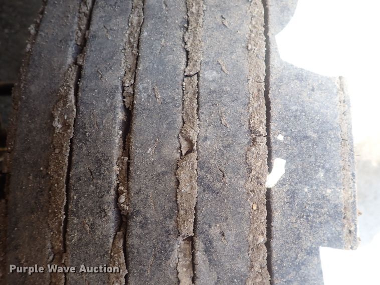 image for item DI1982 2015 Freightliner Cascadia  semi truck