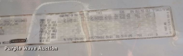 image for item DI1982 2015 Freightliner Cascadia  semi truck