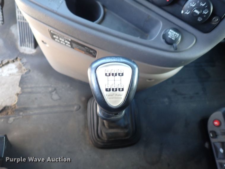 image for item DI1983 2012 Freightliner Cascadia  semi truck