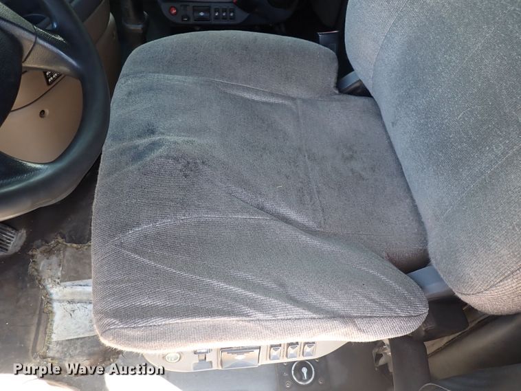 image for item DI1983 2012 Freightliner Cascadia  semi truck