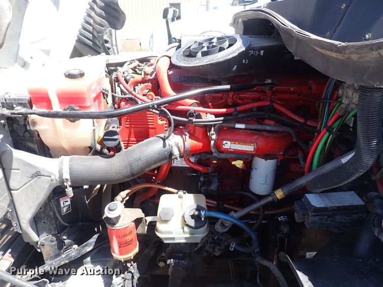 image for item DI1983 2012 Freightliner Cascadia  semi truck