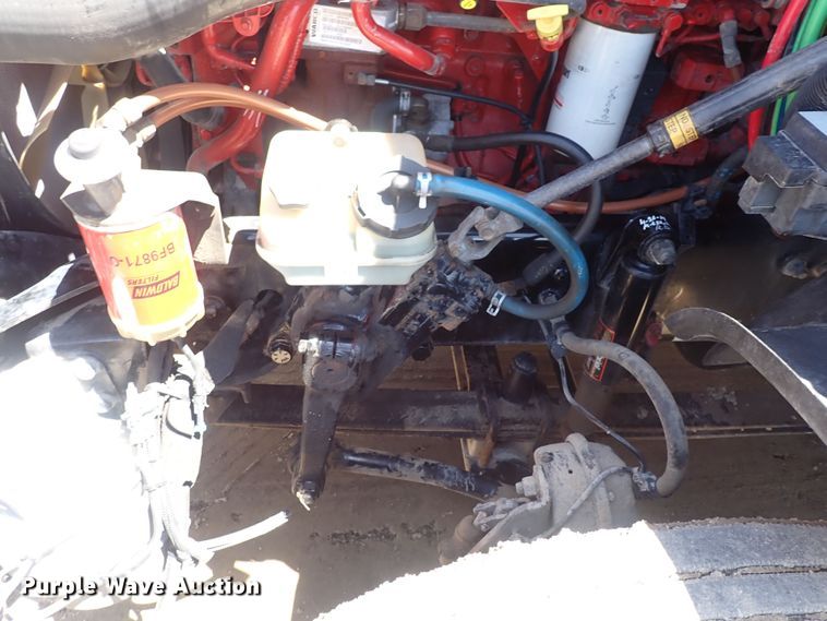 image for item DI1983 2012 Freightliner Cascadia  semi truck