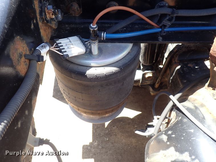 image for item DI1983 2012 Freightliner Cascadia  semi truck