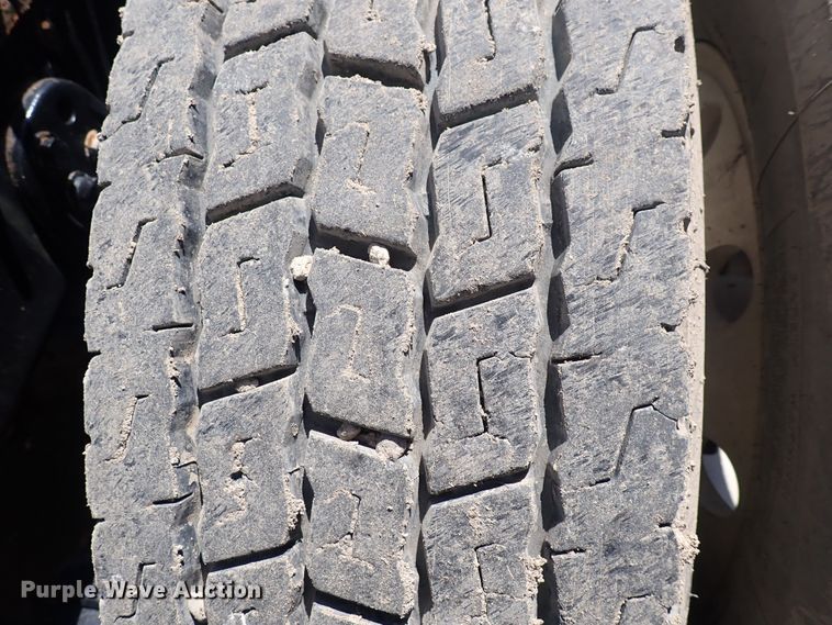 image for item DI1983 2012 Freightliner Cascadia  semi truck