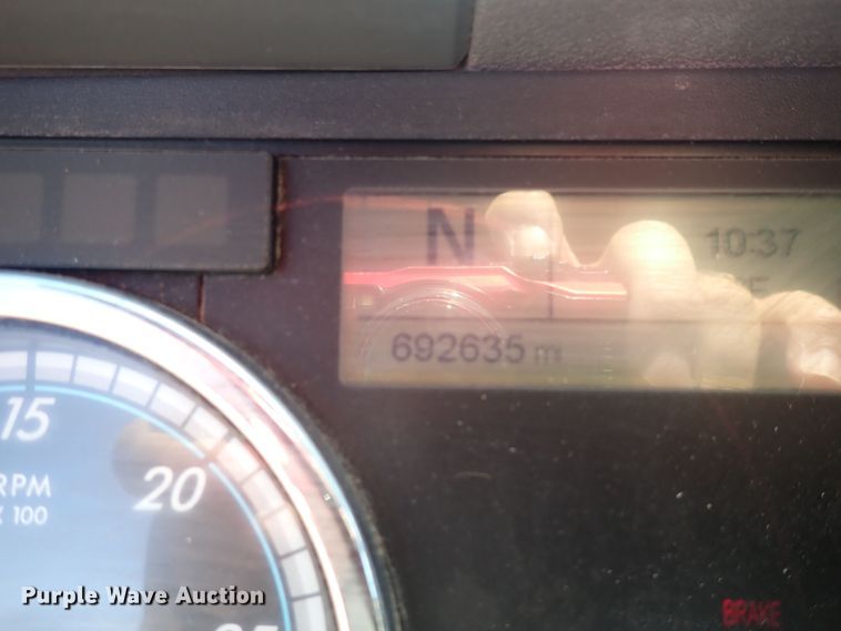 image for item DI1984 2016 Freightliner Cascadia  semi truck