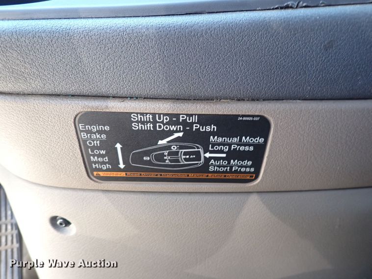 image for item DI1984 2016 Freightliner Cascadia  semi truck