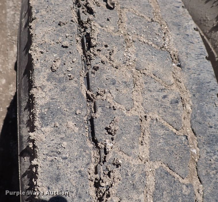 image for item DI1984 2016 Freightliner Cascadia  semi truck