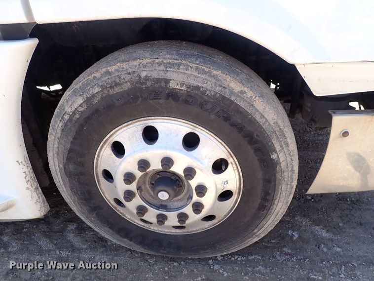 image for item DI1984 2016 Freightliner Cascadia  semi truck