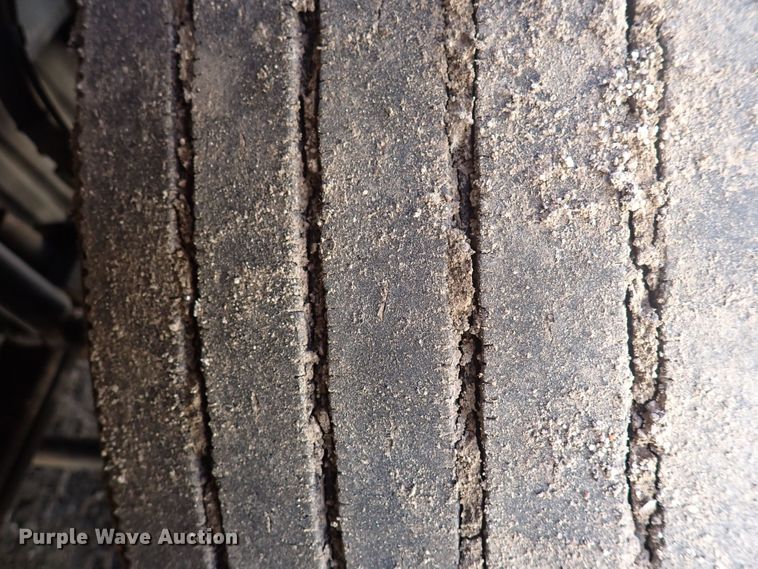 image for item DI1984 2016 Freightliner Cascadia  semi truck