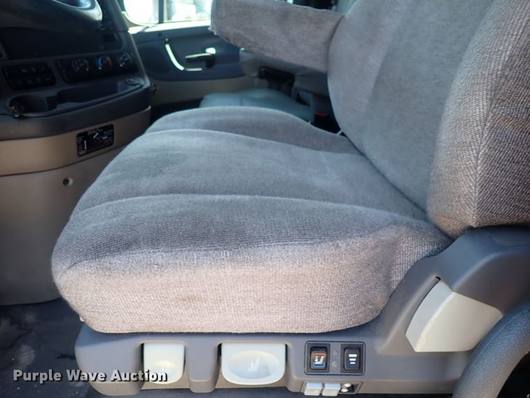 image for item DI1987 2016 Freightliner Cascadia  semi truck