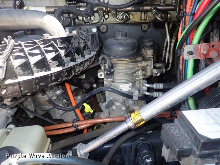 image for item DI1987 2016 Freightliner Cascadia  semi truck