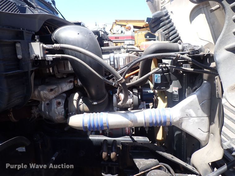 image for item DI1987 2016 Freightliner Cascadia  semi truck