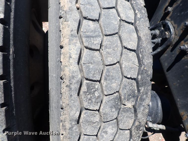 image for item DI1987 2016 Freightliner Cascadia  semi truck