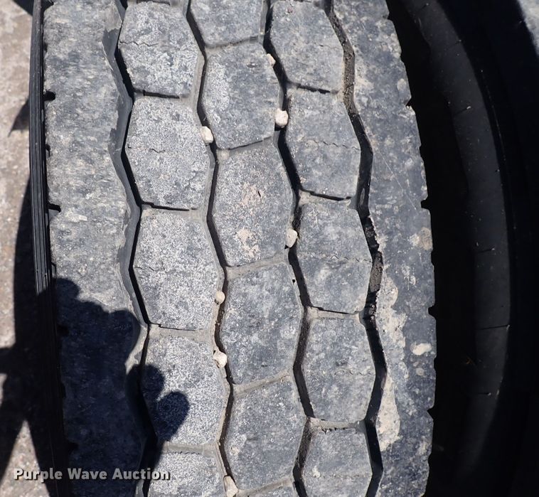 image for item DI1987 2016 Freightliner Cascadia  semi truck